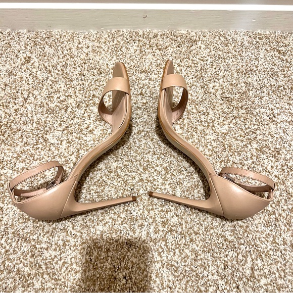Steve Madden 4.25” Nude Heels Sandals with Ankle Strap Sz 9 - Picture 9 of 13